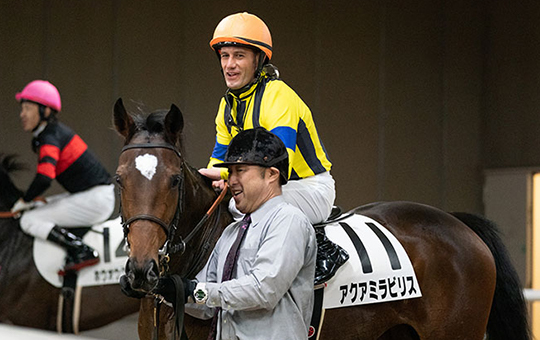 アクアミラビリス G1馬の姉クイーンズリングが果た…