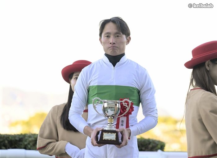 デビットバローズ